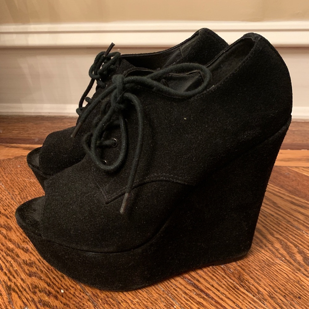 Black Steve Madden Wedges